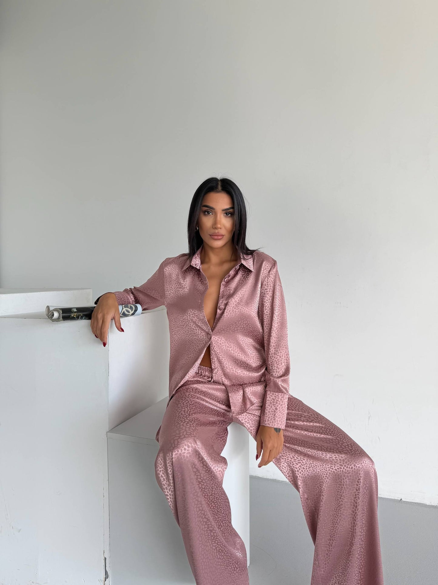 Dusty Rose Jacquard Satin Pyjama Set for Women – Textured Luxury Nightwear